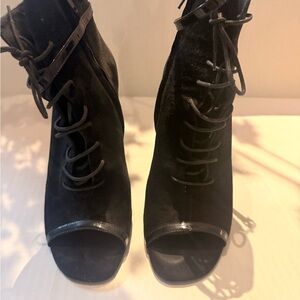 SAINT LAURENT BLACK SUEDE BOOTIES